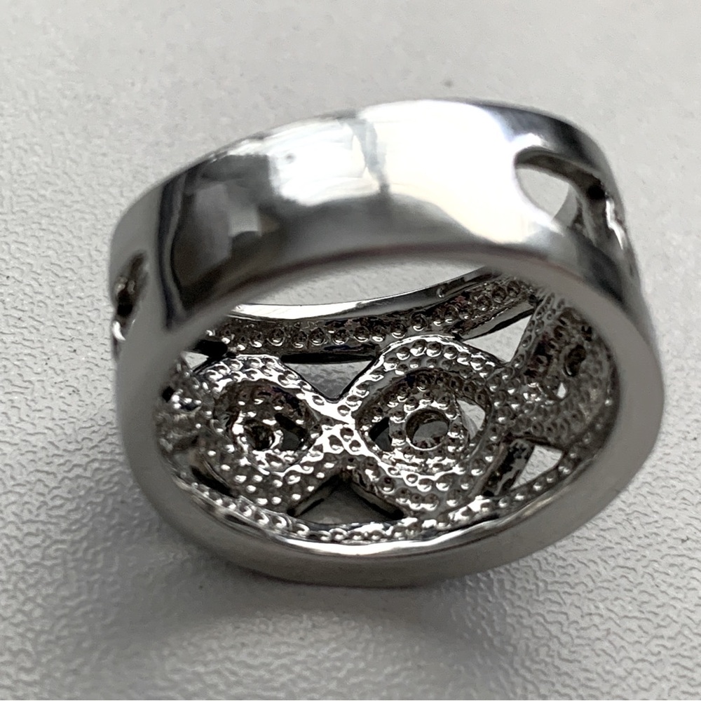 Women’s Rhodium Plated Marcasite & Cubic Zirconia Fashion Ring Size 8.5 - Picture 10 of 11